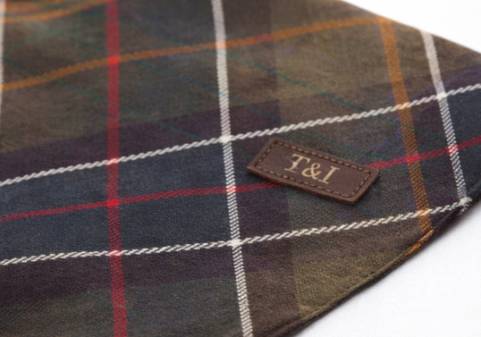 Pañuelo Classic Tartan · Sand & Ink