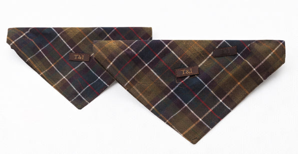 Pañuelo Classic Tartan · Sand & Ink